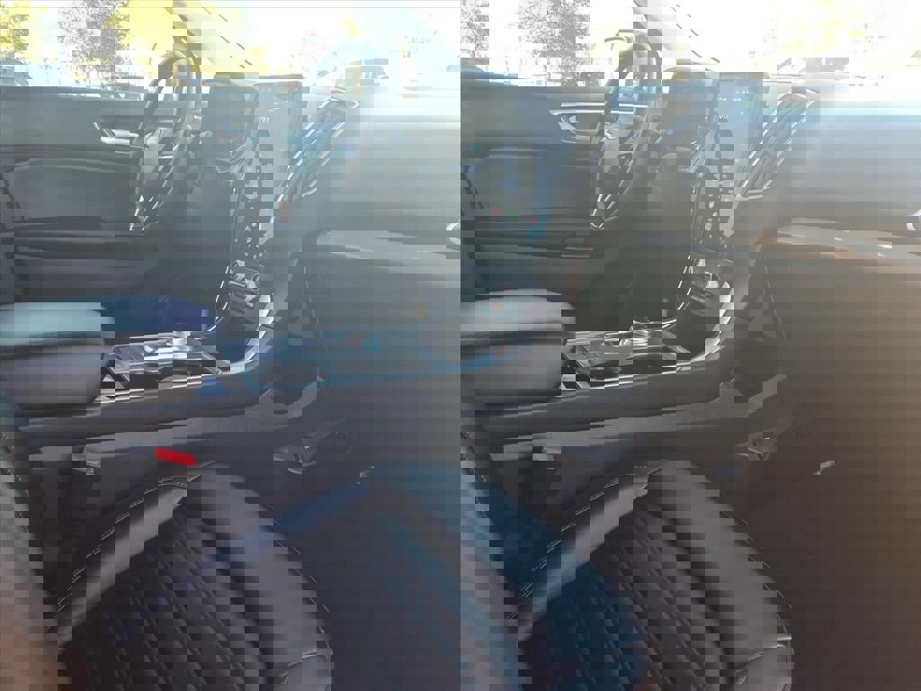 Certified 2024 Ford Edge SEL w/ Convenience Package image 10