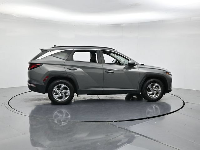 Used 2024 Hyundai Tucson SEL FWD image 2