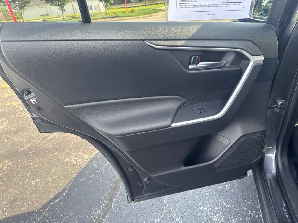 Used 2020 Toyota RAV4 XLE w/ Convenience Package AWD/4WD image 30