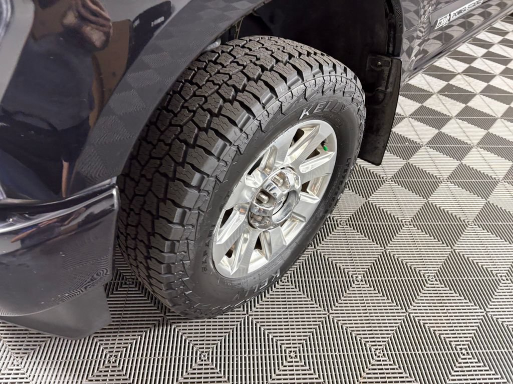 Certified 2021 Ford F250 Platinum w/ FX4 Off-Road Package AWD/4WD image 10