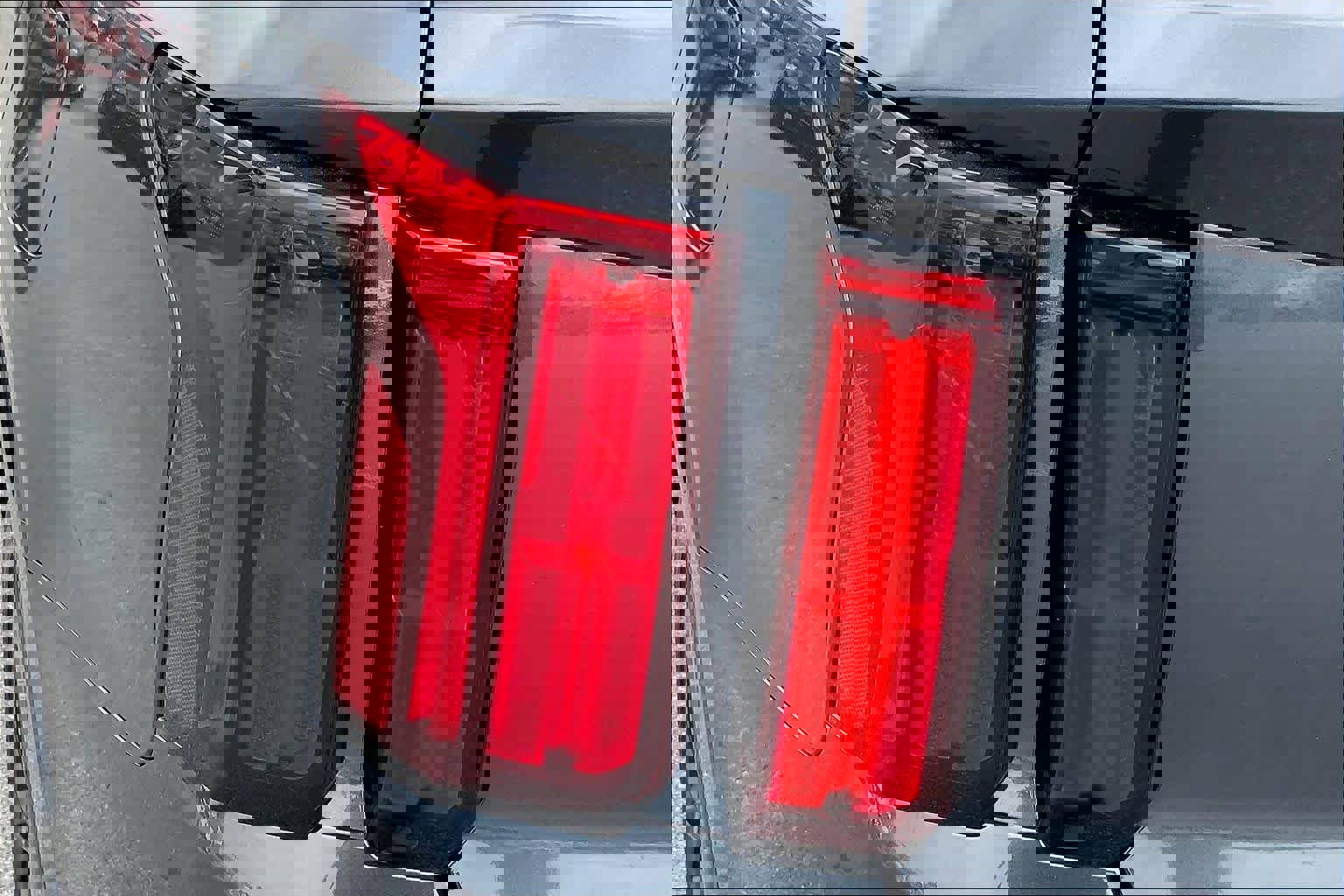 Used 2023 Kia Sorento SX image 28