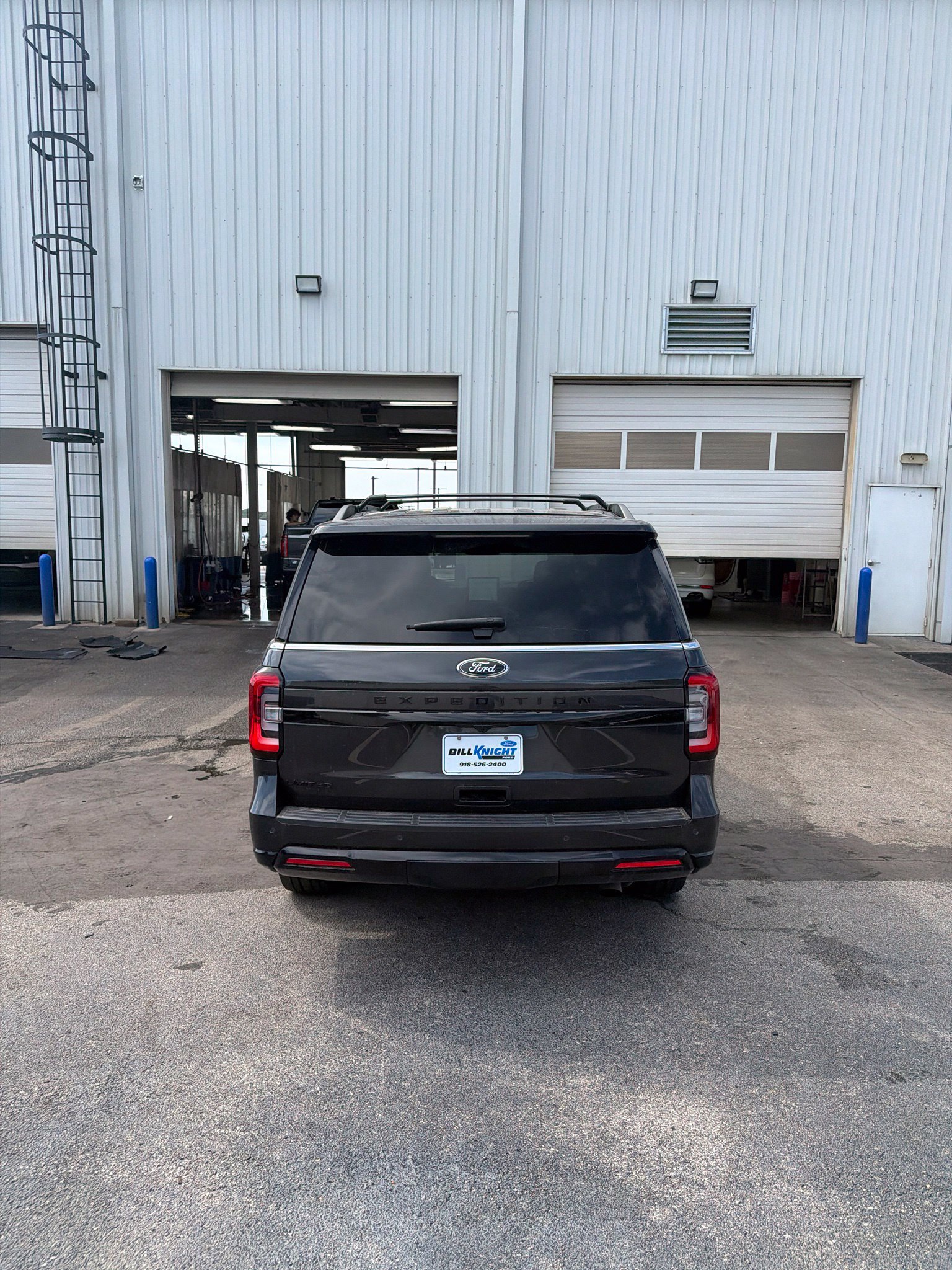 Certified 2024 Ford Expedition Limited AWD/4WD image 8