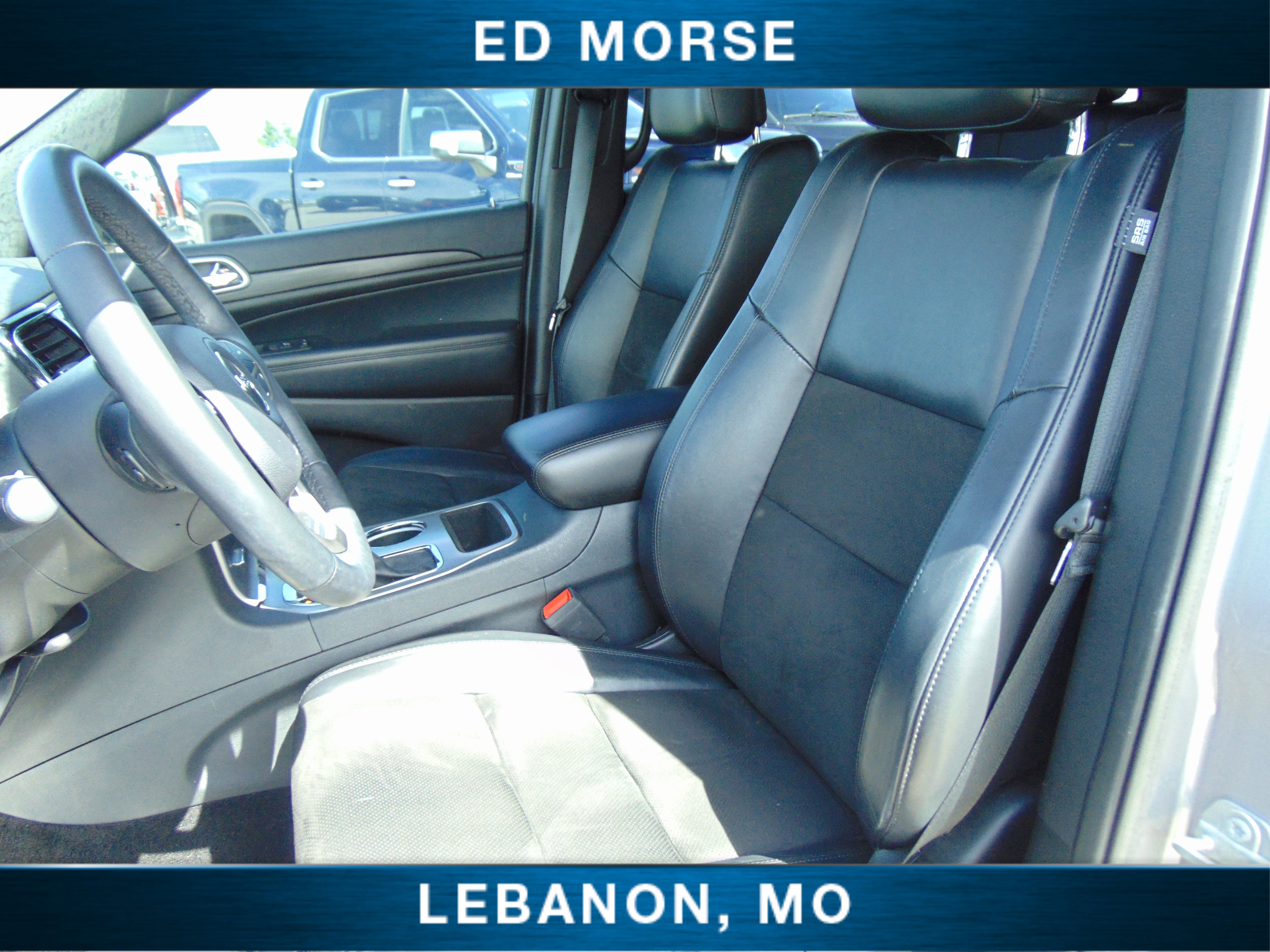 Used 2019 Jeep Grand Cherokee Altitude AWD/4WD image 10