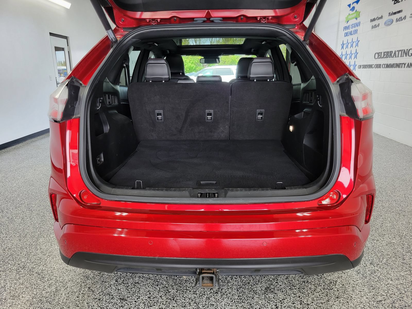 Certified 2022 Ford Edge ST-Line w/ Class II Trailer Tow Package AWD/4WD image 6