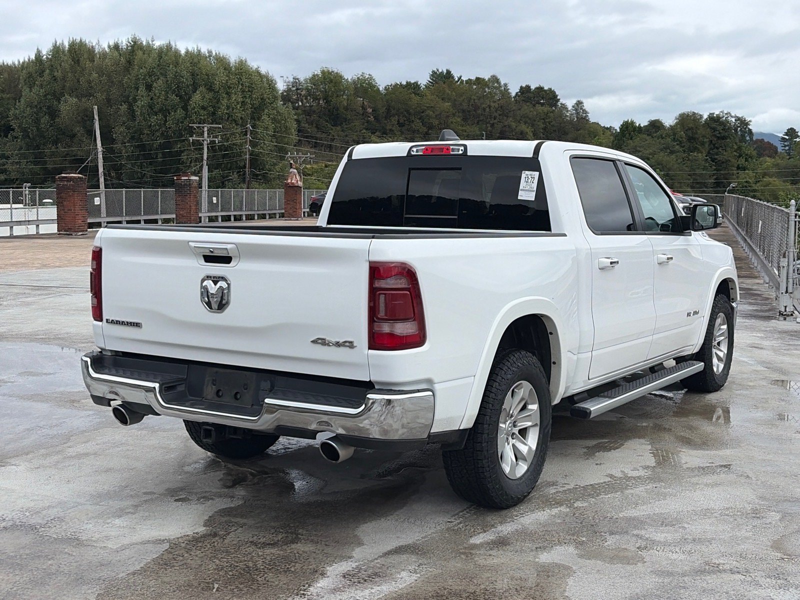Used 2022 RAM 1500 Laramie AWD/4WD image 3