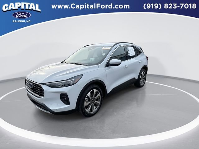 Certified 2025 Ford Escape Platinum w/ Premium Technology Package image 2