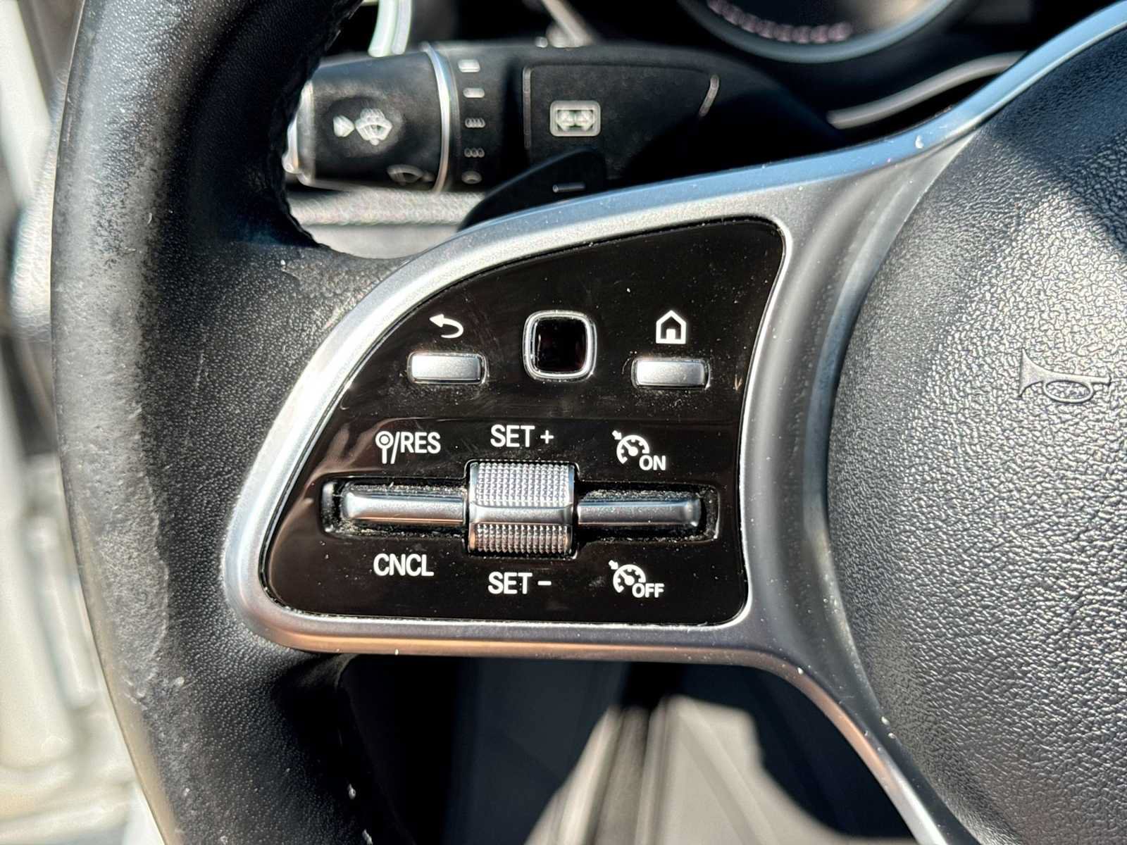 Used 2020 Mercedes-Benz C 300 Sedan image 23