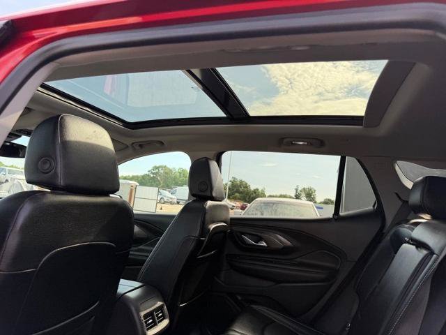 Used 2024 GMC Terrain SLE w/ Driver Convenience Package FWD image 10