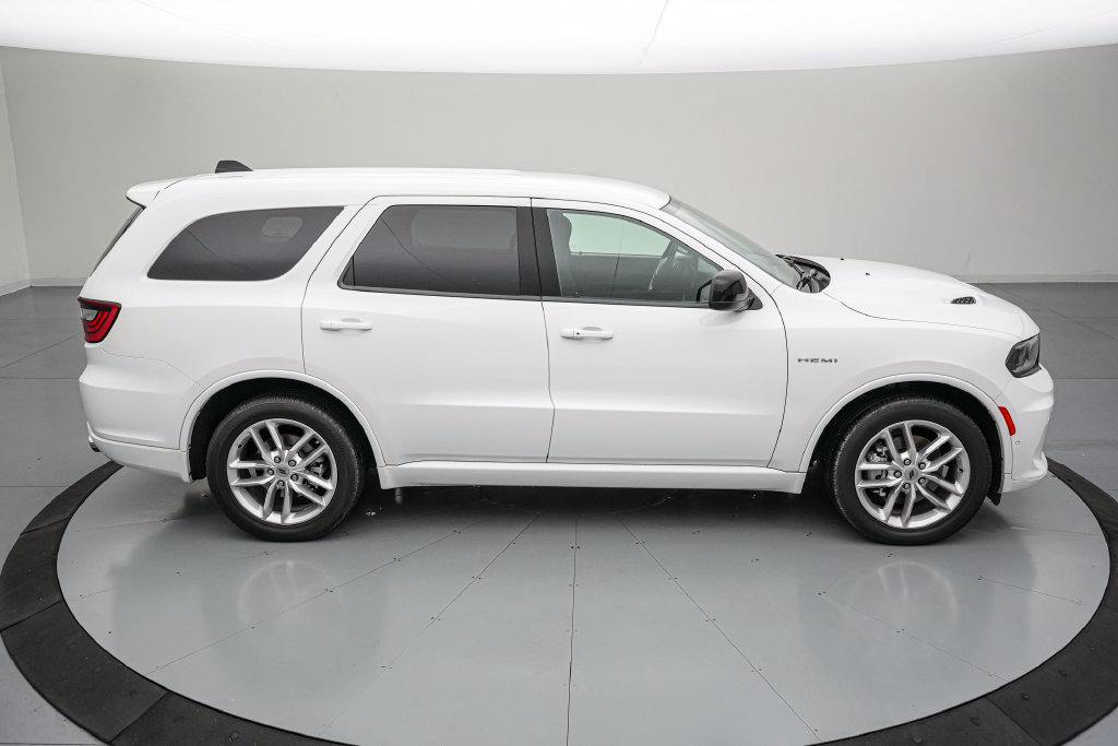 Used 2024 Dodge Durango R/T w/ Trailer Tow Group IV AWD/4WD image 3
