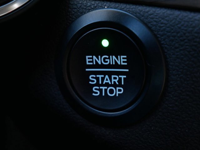 Certified 2020 Ford Escape Titanium AWD/4WD image 23