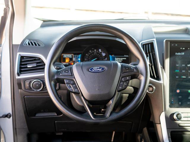 Certified 2024 Ford Edge SE w/ Black Appearance Package image 16