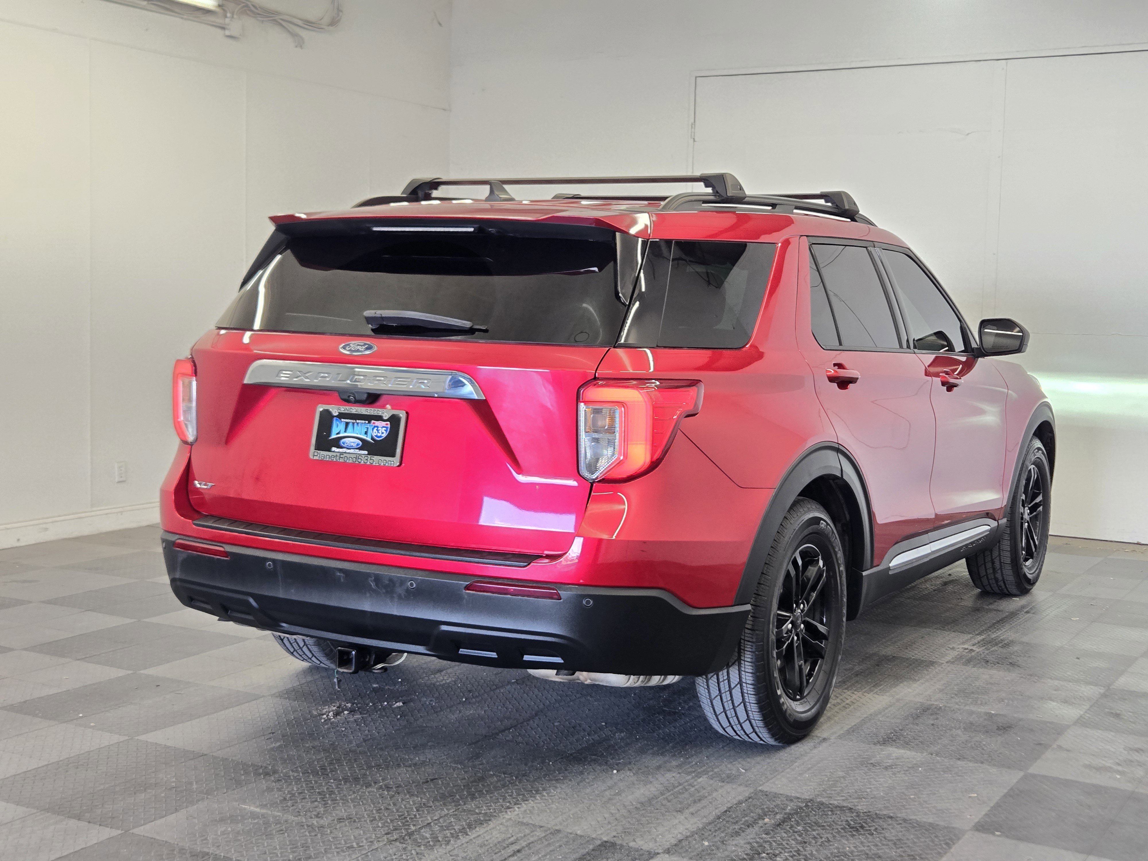 Certified 2021 Ford Explorer XLT image 4