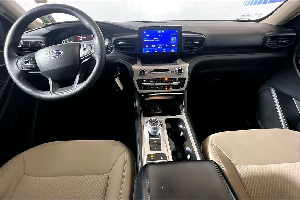 Certified 2021 Ford Explorer 2WD image 11