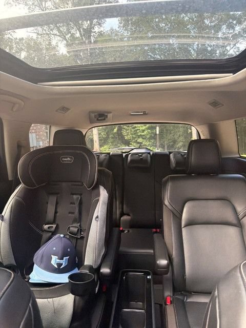 Used 2024 Nissan Pathfinder SL w/ SL Premium Package FWD image 7
