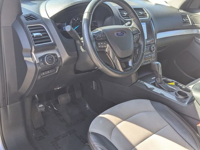 Certified 2017 Ford Explorer XLT w/ Equipment Group 202A image 11