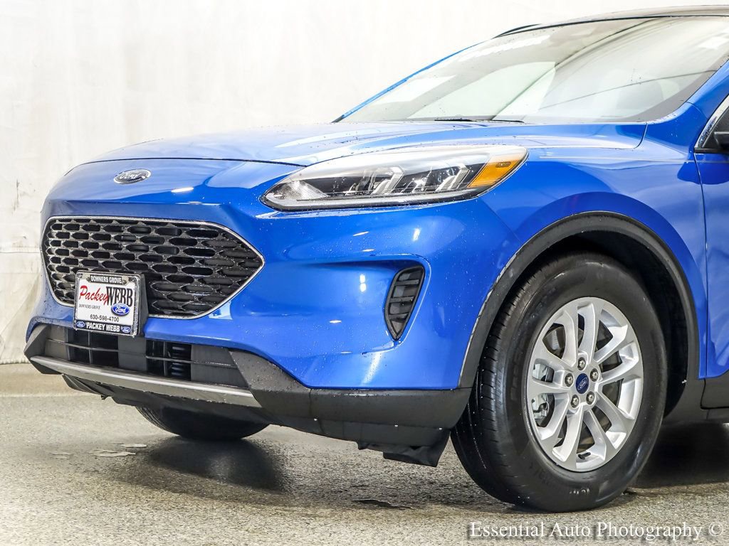 Certified 2020 Ford Escape SE FWD image 4
