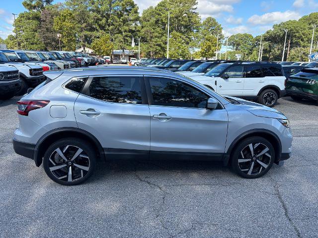 Used 2020 Nissan Rogue Sport SL w/ Premium Package FWD image 4