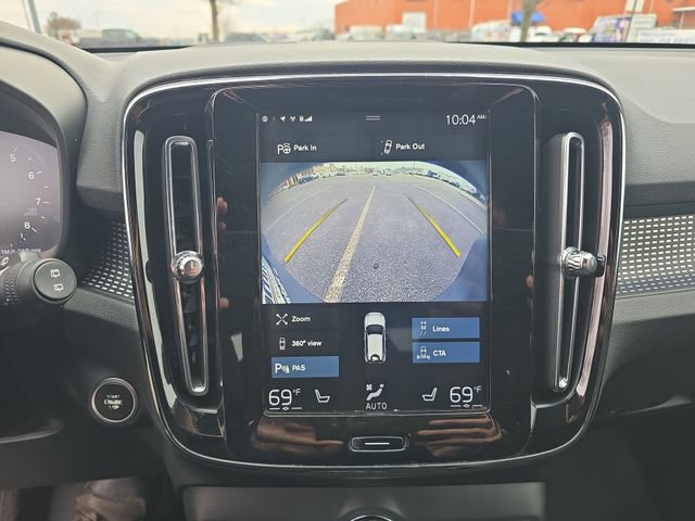 Used 2019 Volvo XC40 T5 R-Design image 18