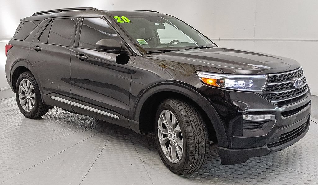 Certified 2020 Ford Explorer XLT w/ Equipment Group 202A