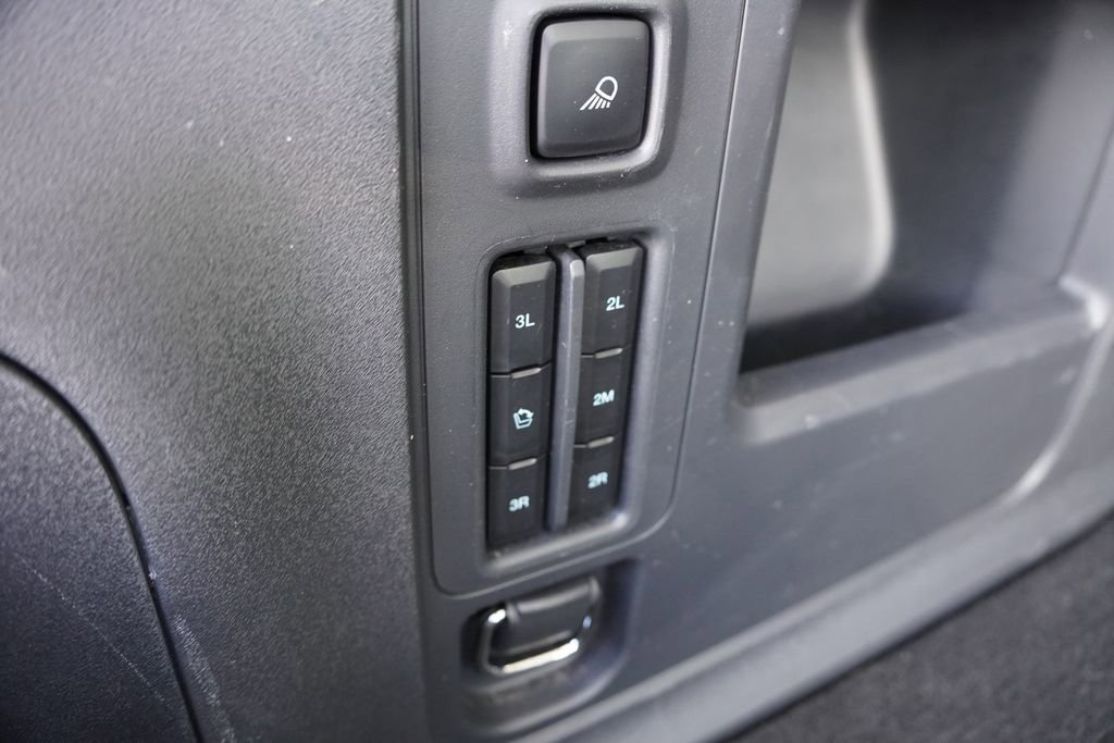 Certified 2025 Ford Expedition Max Platinum image 25