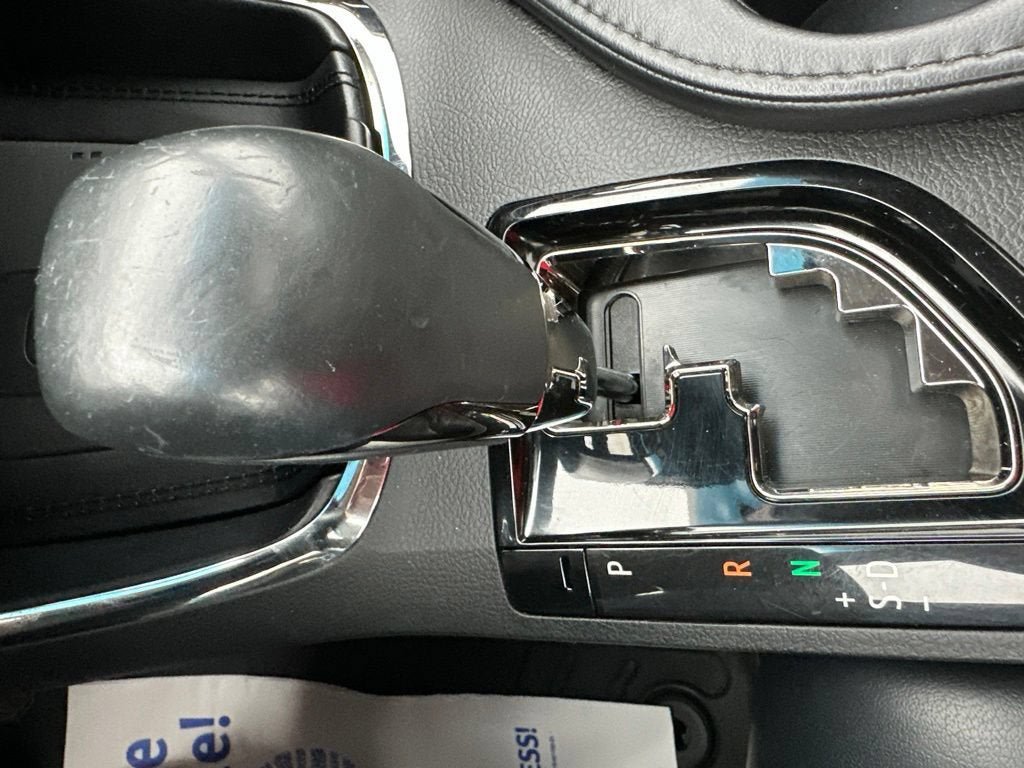 Used 2018 Toyota Avalon Limited w/ Carpet Mat Package FWD image 19