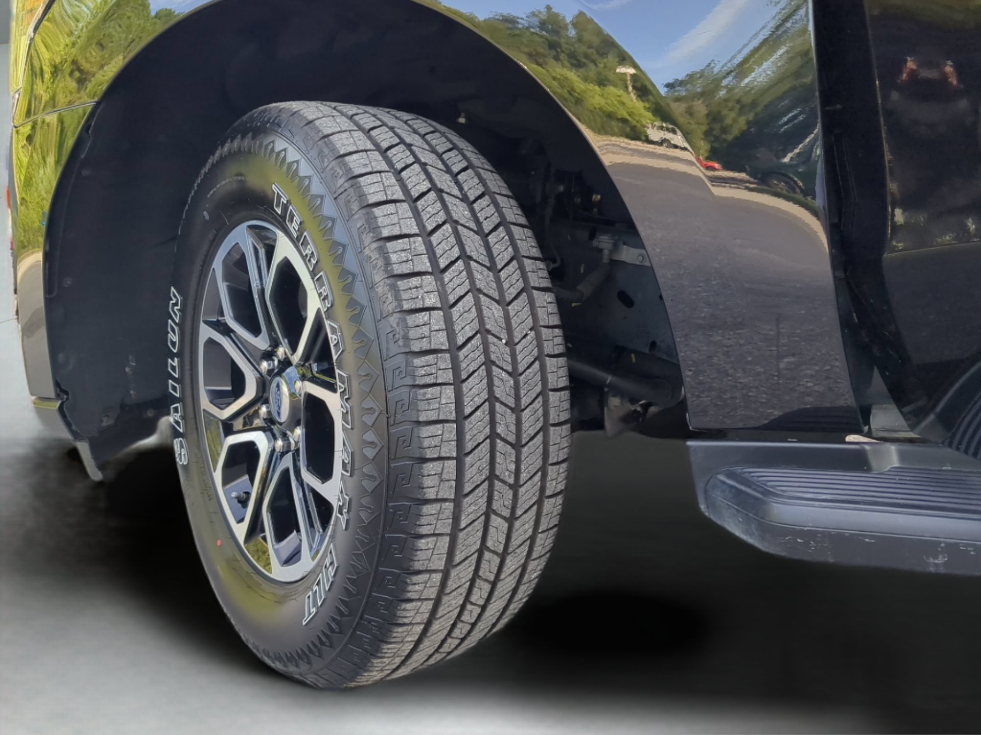 Certified 2024 Ford Expedition XLT RWD image 73