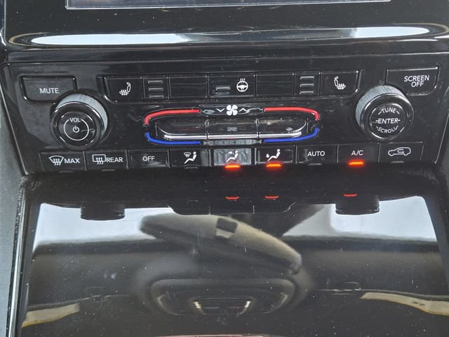 Used 2023 Jeep Grand Cherokee L Laredo RWD image 18