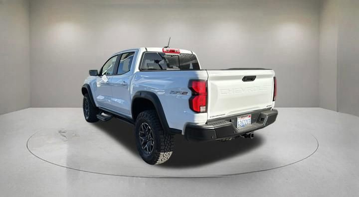 Used 2025 Chevrolet Colorado ZR2 w/ Technology Package image 4