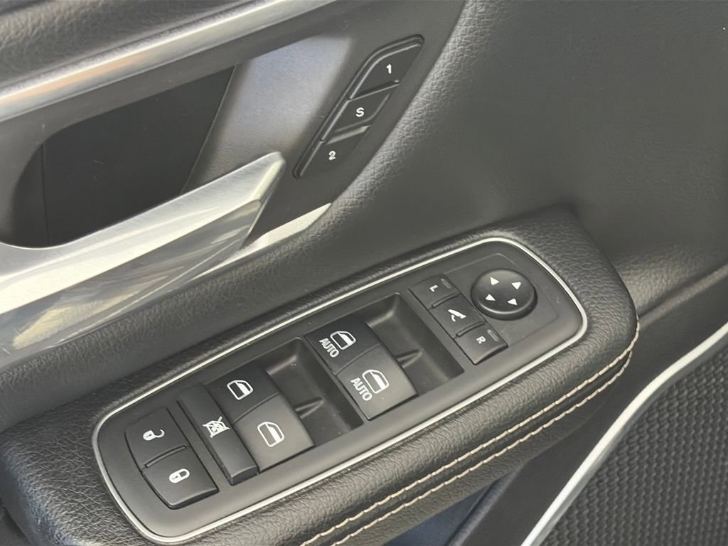 Used 2019 RAM 1500 Laramie image 26