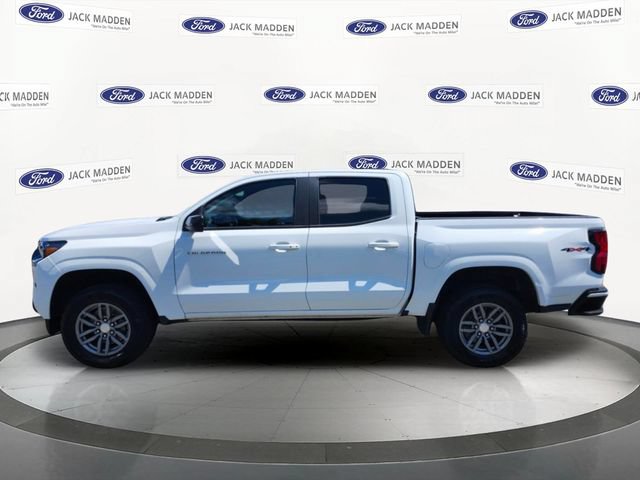 Used 2023 Chevrolet Colorado LT w/ LT Convenience Package II AWD/4WD image 2