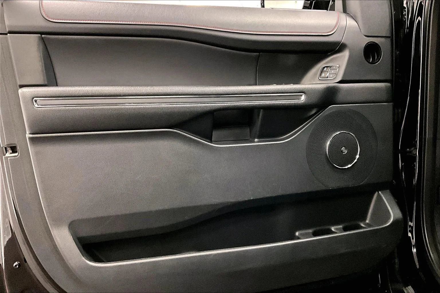 Certified 2022 Ford Expedition Max Limited image 22