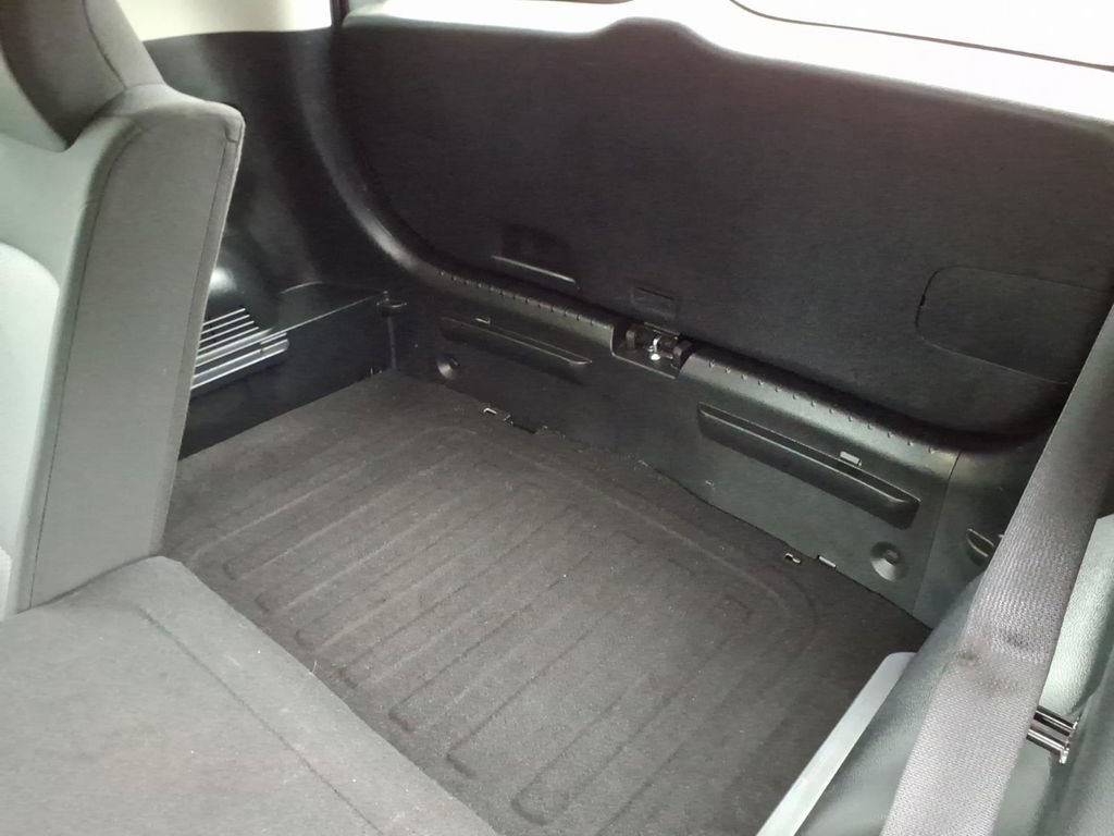 Used 2025 Kia Soul LX w/ LX Technology Package FWD image 13