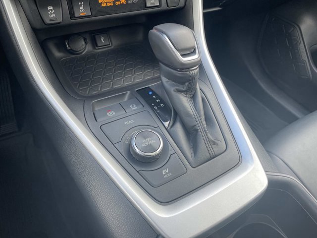 Used 2022 Toyota RAV4 XLE Premium image 20