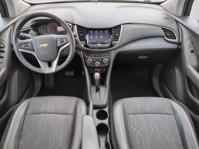 Used 2020 Chevrolet Trax LT w/ Sun & Sound Package AWD/4WD image 17