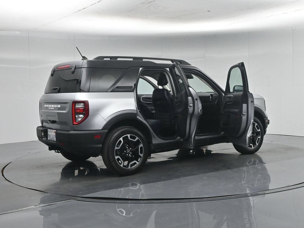 Certified 2023 Ford Bronco Sport Outer Banks w/ Tech Package AWD/4WD image 6