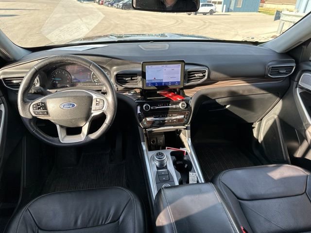 Certified 2022 Ford Explorer Limited image 3