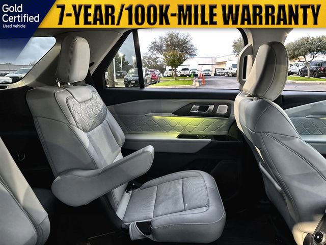 Certified 2025 Ford Explorer Platinum w/ Ultimate Package image 17