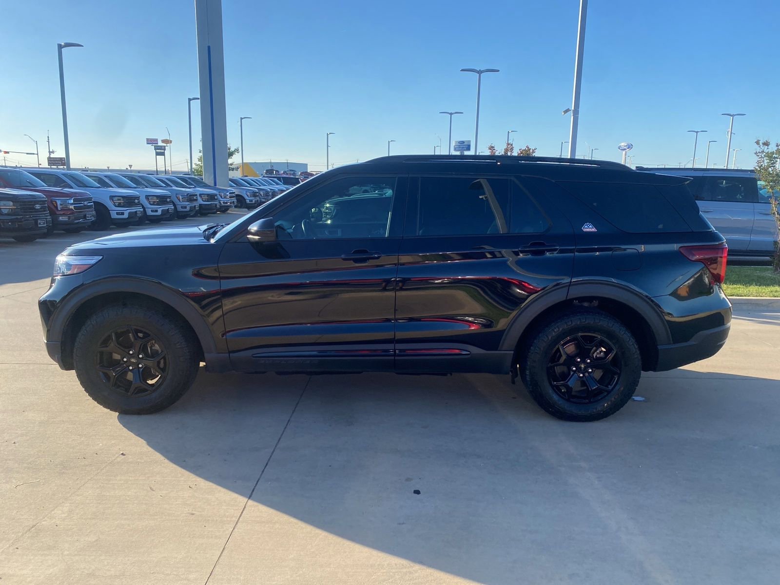 Certified 2022 Ford Explorer Timberline w/ Timberline Technology Package AWD/4WD image 2