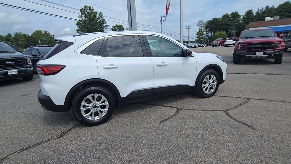 Certified 2023 Ford Escape Active AWD/4WD image 19