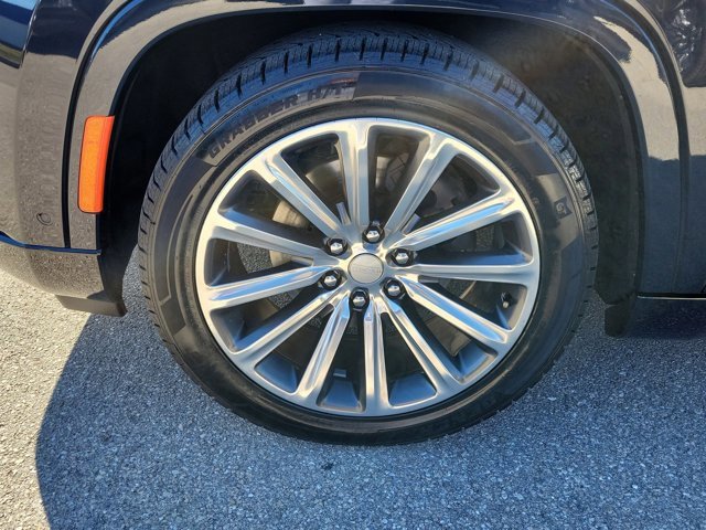 Used 2023 Jeep Grand Wagoneer Base w/ Flexible Seating Group image 8