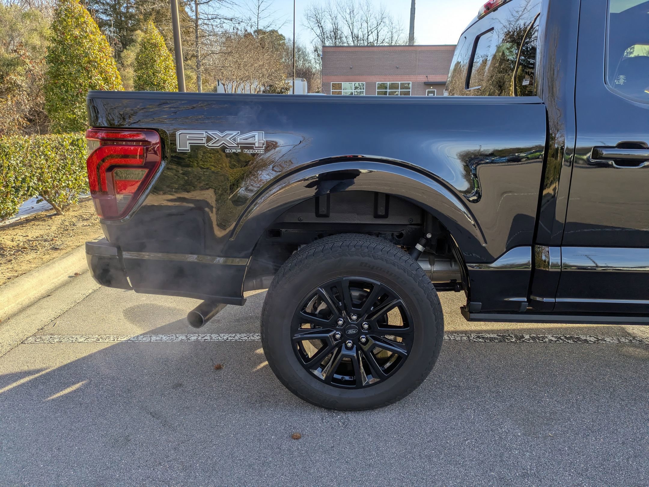 Certified 2025 Ford F150 Platinum w/ Equipment Group 702A High image 5