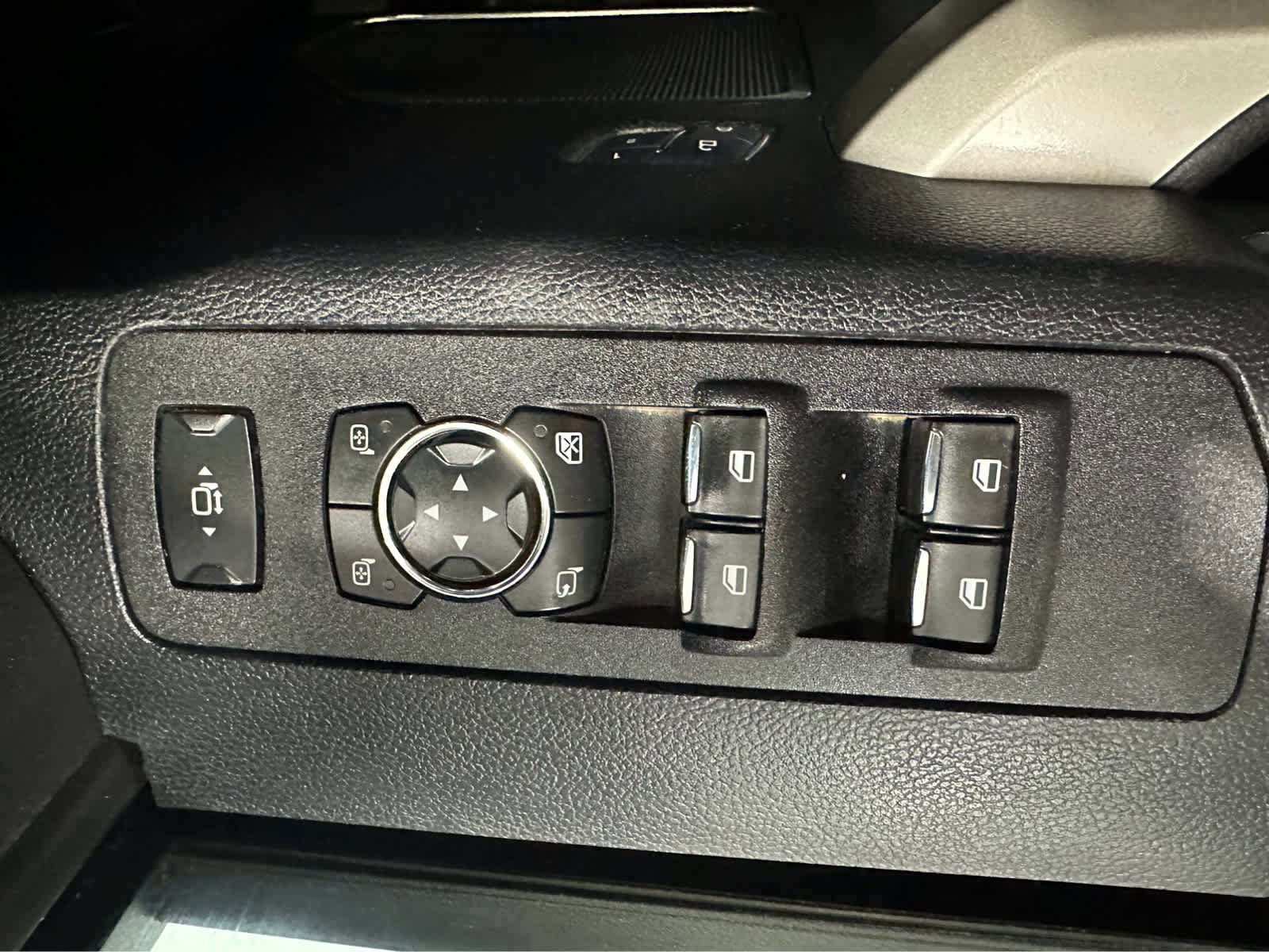 Certified 2017 Ford F350 Lariat w/ Chrome Package image 13