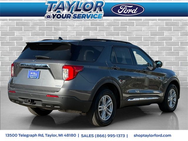 Certified 2023 Ford Explorer XLT w/ Class IV Trailer Tow Package image 3