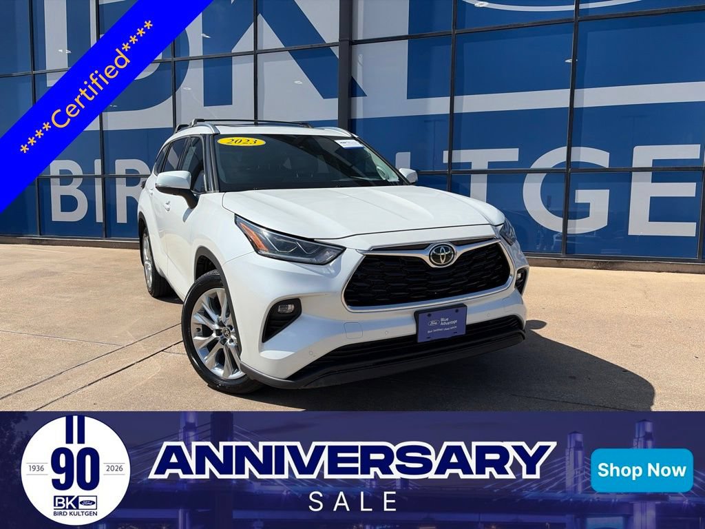 Used 2023 Toyota Highlander Limited FWD image 1