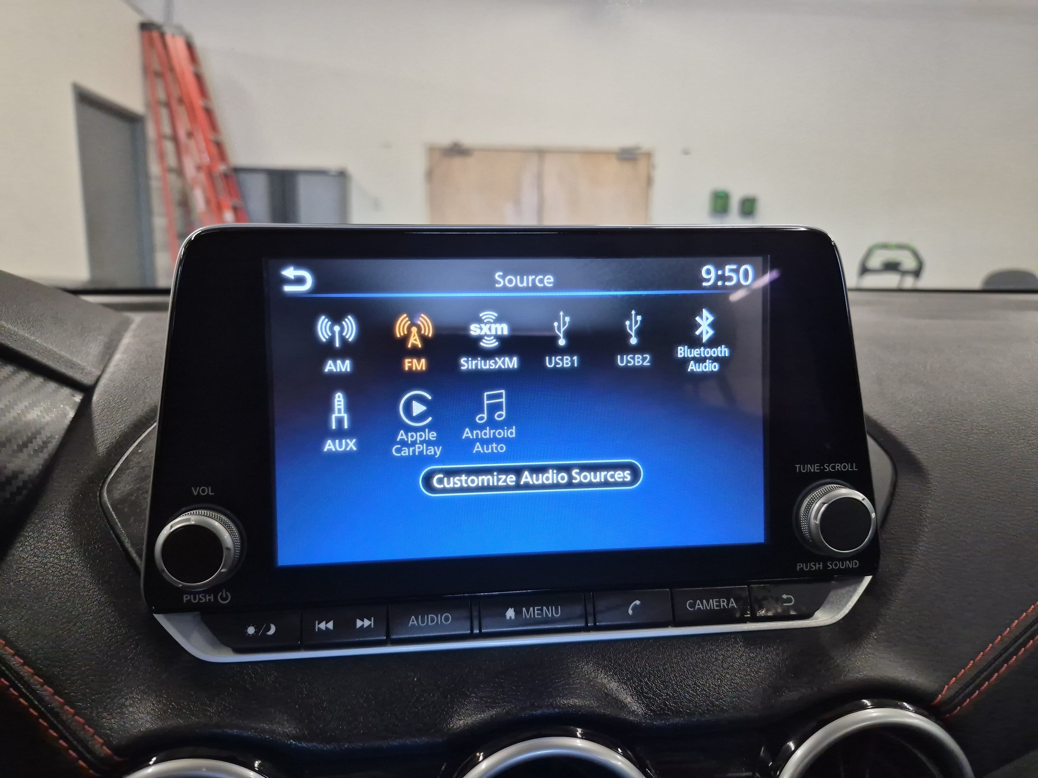 Used 2025 Nissan Sentra SR FWD image 31