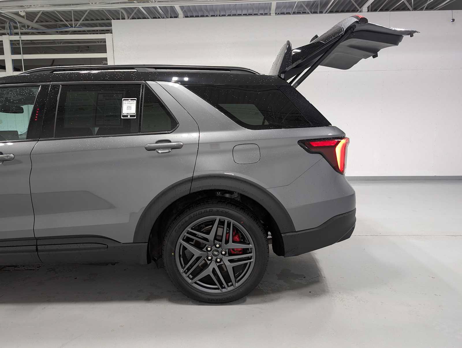 Certified 2025 Ford Explorer ST AWD/4WD image 11