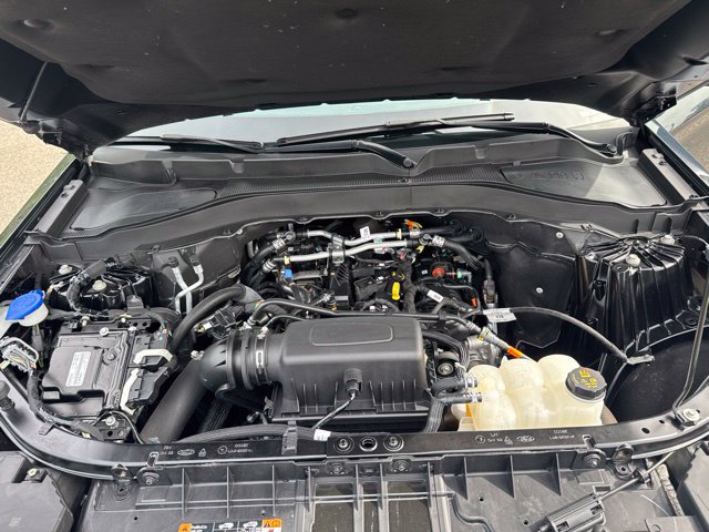 Certified 2024 Ford Explorer XLT w/ Equipment Group 202A AWD/4WD image 8