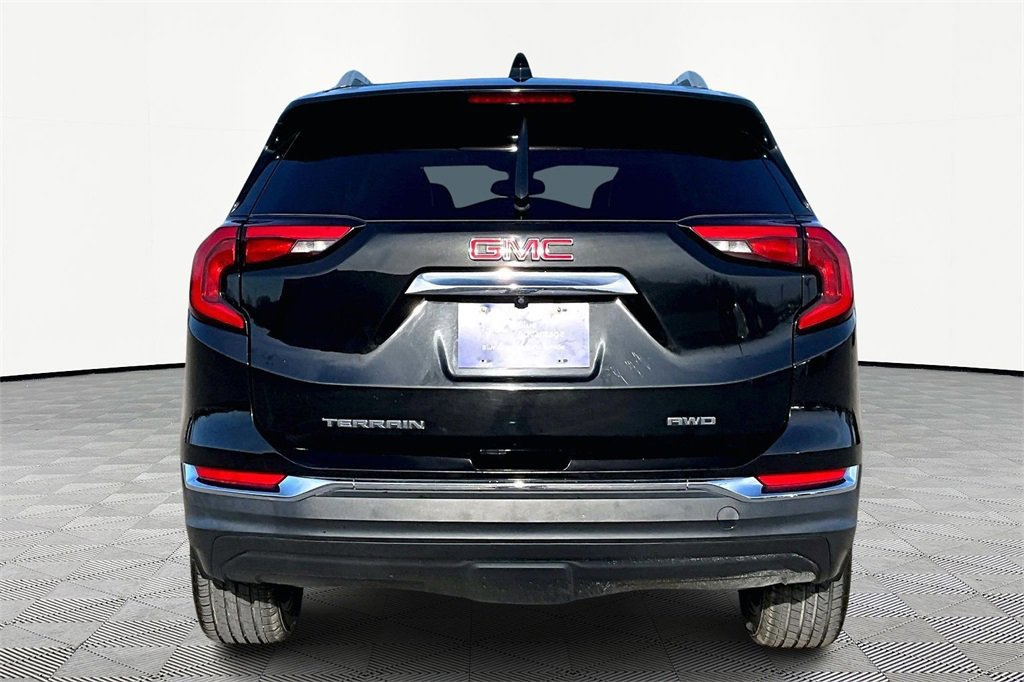 Used 2021 GMC Terrain SLT image 3