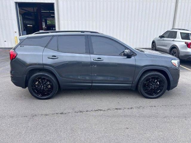 Used 2021 GMC Terrain SLT w/ Infotainment Package II image 2