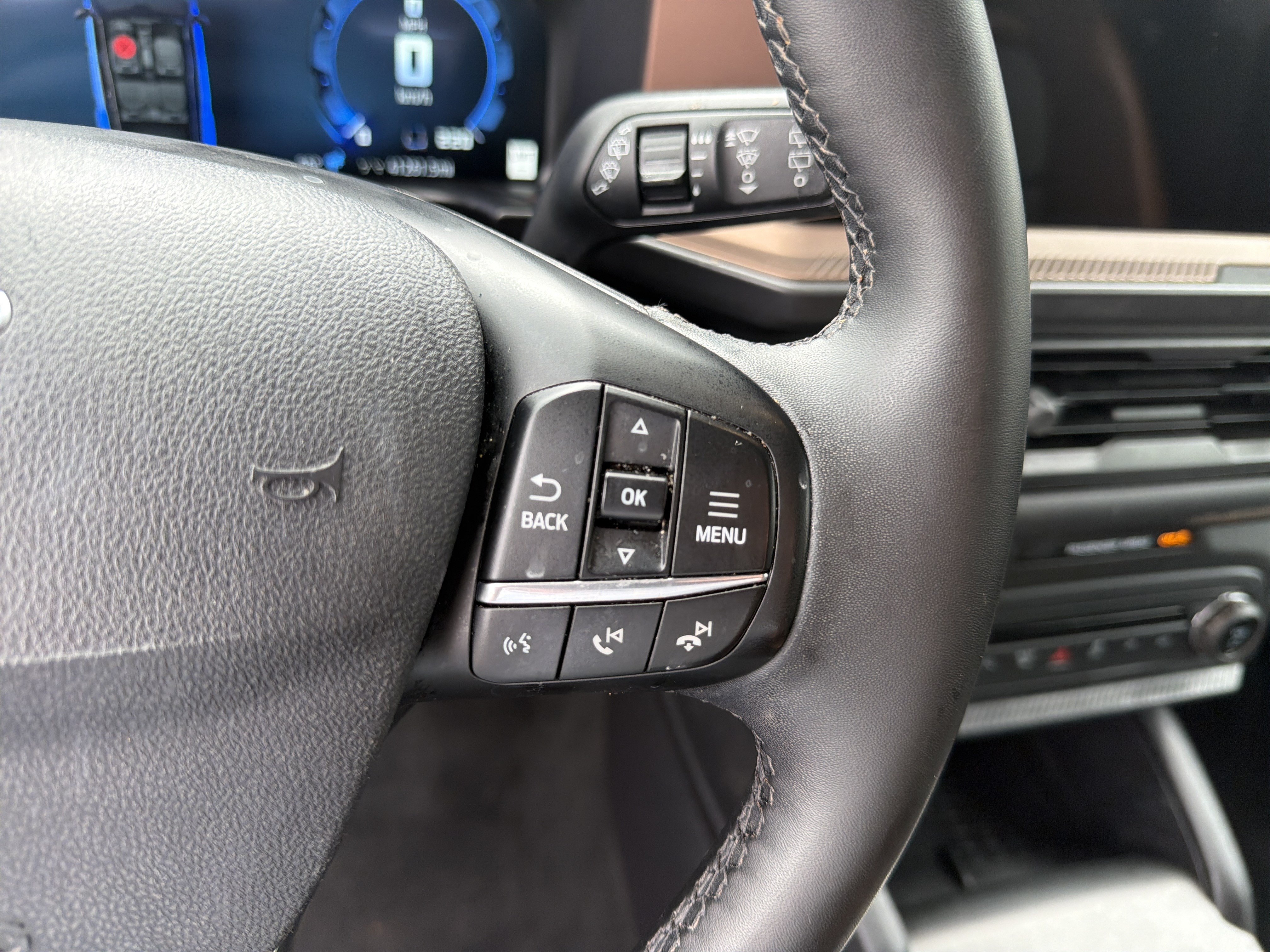 Certified 2025 Ford Bronco Sport Outer Banks w/ Outer Banks Tech Package+ AWD/4WD image 30